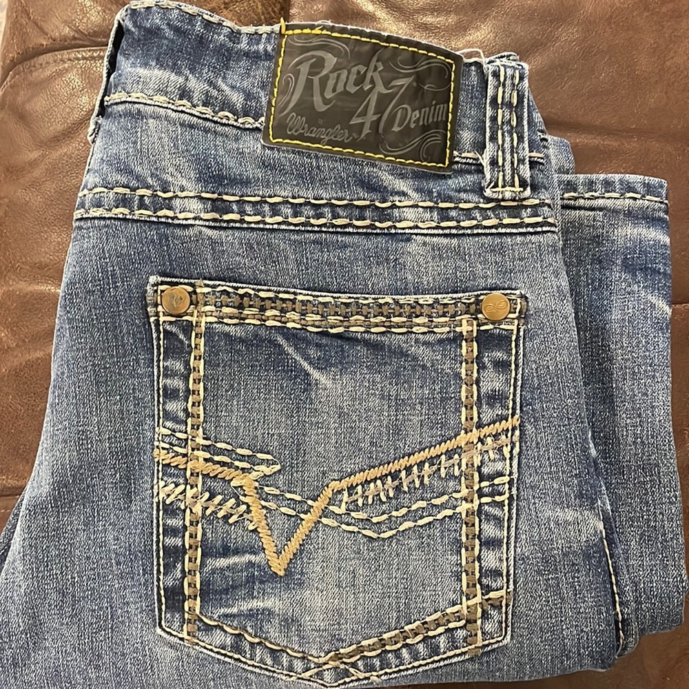 Mens Rock 47 Denim by Wrangler Slim Boot Jeans size 32x32 preowned